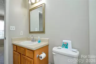 9709 Campus Walk Ln, Charlotte, NC 28262 - Photo 16