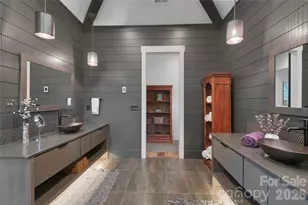 726 Ugugu Dr, Brevard, NC 28712 - Photo 32