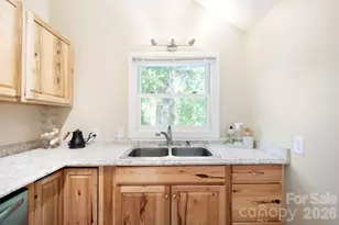 110 Le-An-Hurst Rd, Asheville, NC 28803 - Photo 16