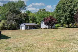 1109 Windsong Cir, Hudson, NC 28638 - Photo 4