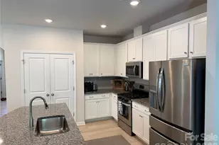 13057 Cottage Crst Ln, Charlotte, NC 28273 - Photo 2