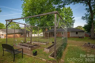 704 Dogwood Ave, Lincolnton, NC 28092 - Photo 42