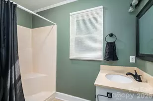 704 Dogwood Ave, Lincolnton, NC 28092 - Photo 20