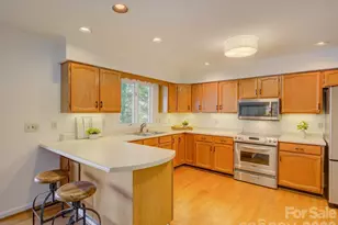 3940 Sandy Point Dr, York, SC 29745 - Photo 10