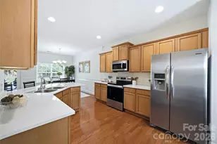 2429 Glyncastle Way, Gastonia, NC 28056 - Photo 4