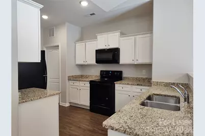 9623 Weikert Road, Charlotte, NC 28215 - Photo 2