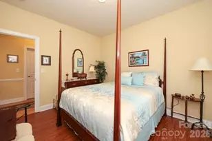 5714 Bradford Lake Ln, Charlotte, NC 28269 - Photo 8