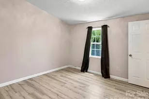 2275 Lamb Mountain Rd, Hendersonville, NC 28792 - Photo 18