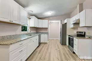 2275 Lamb Mountain Rd, Hendersonville, NC 28792 - Photo 10