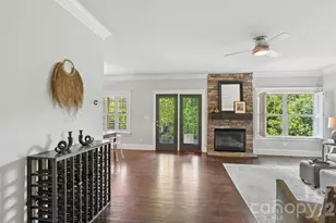 1764 Dunkirk Dr, Charlotte, NC 28203 - Photo 6