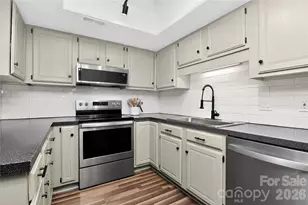 11128 Sevilla Ct, Charlotte, NC 28226 - Photo 16