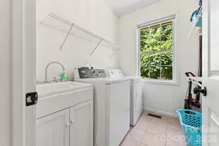 64 Wyoming Rd, Asheville, NC 28803 - Photo 14