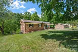 2060 Barringer Cir, Newton, NC 28658 - Photo 2
