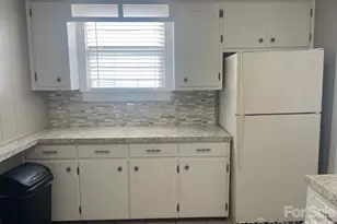 119 Pine St, Badin, NC 28009 - Photo 10