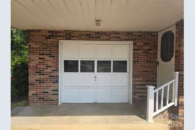 620 McDowell Drive, Chester, SC 29706 - Photo 4