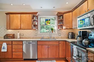 12 Steeplechase Ct, Hendersonville, NC 28791 - Photo 14