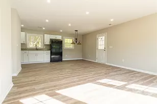 213 Washington St, Wingate, NC 28174 - Photo 4