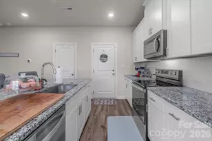 1006 Jeffery Dean Ct, Albemarle, NC 28001 - Photo 16