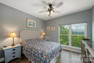 467 Crystal Heights Dr, Hendersonville, NC 28379 - Photo 32