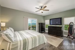 467 Crystal Heights Dr, Hendersonville, NC 28379 - Photo 26