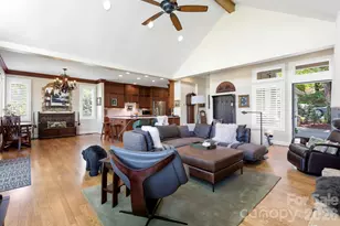 8 Spring Ridge Ln, Hendersonville, NC 28739 - Photo 12