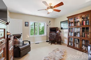 8 Spring Ridge Ln, Hendersonville, NC 28739 - Photo 20