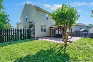 17234 Cambridge Woods Ct, Charlotte, NC 28277 - Photo 2