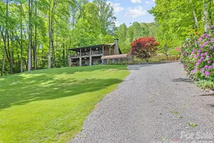 1073 Lentini Dr, Waynesville, NC 28785 - Photo 2