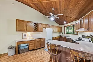 110 Leisure Mountain Rd, Asheville, NC 28804 - Photo 16