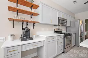 9145 Babbitt Way, Charlotte, NC 28216 - Photo 6