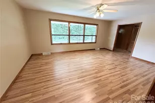 56 Henson Dr, Waynesville, NC 28786 - Photo 6