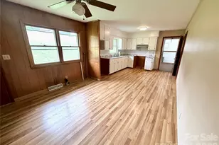 56 Henson Dr, Waynesville, NC 28786 - Photo 10