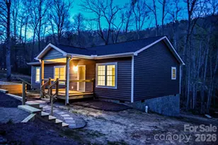 784 Bearwallow Mountain Rd, Hendersonville, NC 28792 - Photo 4
