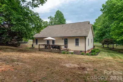 1091 Rollingwood Drive, Claremont, NC 28610 - Photo 22