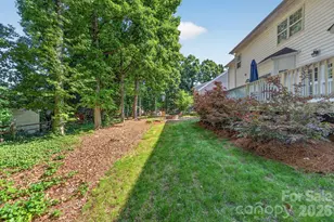 8812 Kingston Forest Dr, Charlotte, NC 28277 - Photo 36
