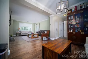 5609 Fairview Rd, Charlotte, NC 28209 - Photo 8