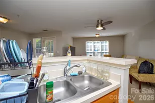 9810 Campus Walk Ln, Charlotte, NC 28262 - Photo 12