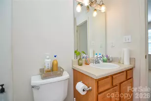 9810 Campus Walk Ln, Charlotte, NC 28262 - Photo 16