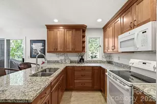 3509 Mountain Top Way, Hendersonville, NC 28739 - Photo 4
