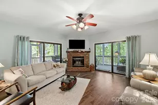 3509 Mountain Top Way, Hendersonville, NC 28739 - Photo 2