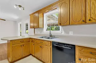 1249 Melvin Hill Rd, Campobello, SC 29322 - Photo 26