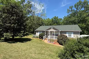 1249 Melvin Hill Rd, Campobello, SC 29322 - Photo 2