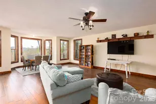 716 Peppervine Cir, Brevard, NC 28712 - Photo 16