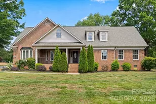 13815 Holgate Hill Dr, Mint Hill, NC 28227 - Photo 2