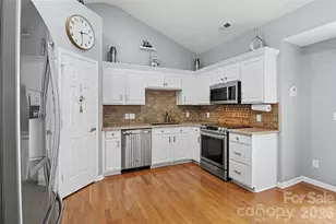 6225 Sid Crane Dr, Charlotte, NC 28216 - Photo 12