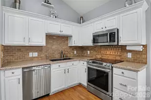 6225 Sid Crane Dr, Charlotte, NC 28216 - Photo 18