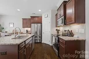 8737 Aspinwall Dr, Charlotte, NC 28216 - Photo 8