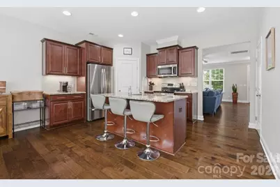 8737 Aspinwall Drive, Charlotte, NC 28216 - Photo 2