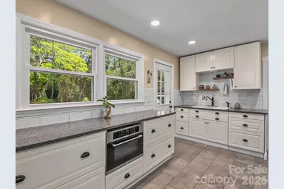 33 Pinehurst Road, Asheville, NC 28805 - Photo 10