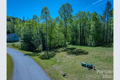 92 Crystal Heights Drive, Hendersonville, NC 28739 - Photo 6